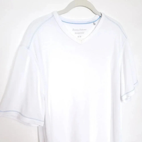 Tommy Bahama T Shirt Men Medium White Tropical Paradise IslandZone V-Neck Beach - Picture 4 of 12